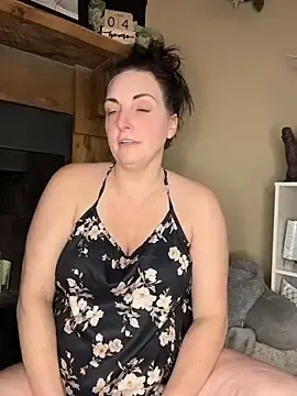 Stripchat Sex Cam of taylorsunshine