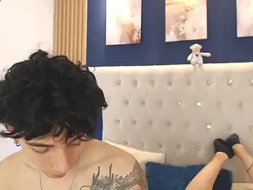 Stripchat Live Sex of Aiden_Rivers_