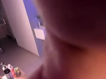 Stripchat Free Porn Cam of KylaMorrison