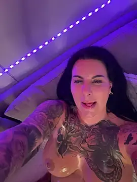 Stripchat Sex Cam of InKed-Kathy