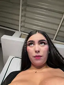Stripchat Free Porn Cam of Maddy_Rouse_