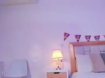Stripchat Free Live Porn of mia_hank