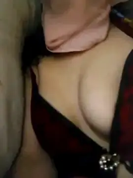 Stripchat Live Sex Cam of Almas-arabic