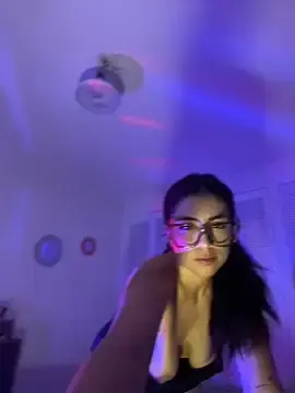 Stripchat Watch Live Sex Cams of SweetHushviolet