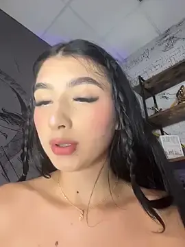 Stripchat Nude Webcam of BadLilAngelXXX