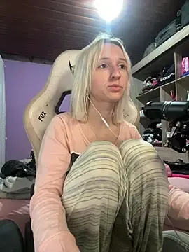 Stripchat Free Porn Cam of thebunnydark