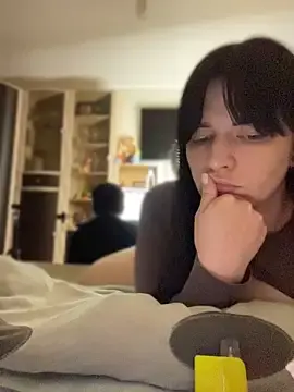 Stripchat Watch Live Sex Cams of Poly_Nick