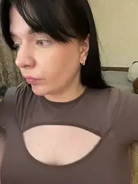Stripchat Sex Cam of Poly_Nick