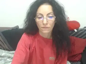 Stripchat Live Sex Cam of Emmatoo
