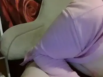 Stripchat Watch Live Sex Cams of AverageRose