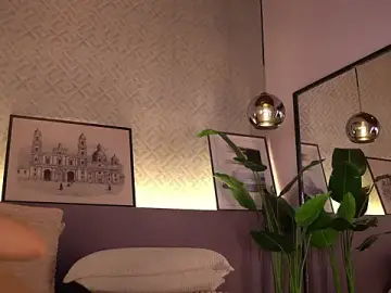 Stripchat Free Porn Cam of ElleDiane
