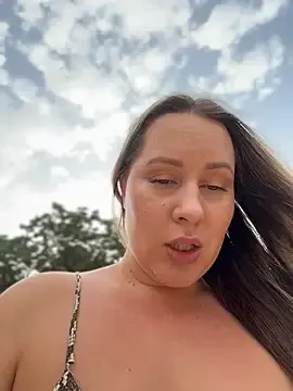 Stripchat Adult Webcam of Mona_Plus