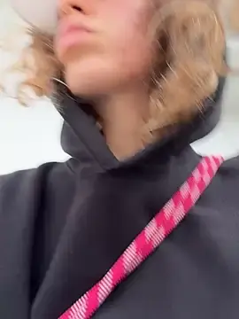 Stripchat Live Sex Cam of RinaMood