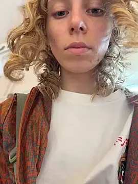 Stripchat Live Sex Cam of RinaMood