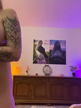 Stripchat Live Sex Cam of Cute-Alice