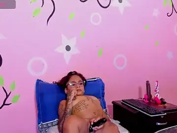 Stripchat Adult Webcams of Lauren_Hills069