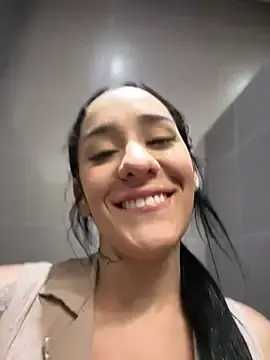 Stripchat Sex Chat of __IRIS__