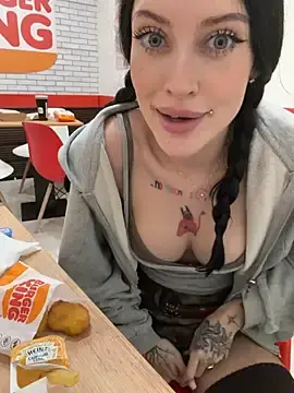 Stripchat Sex Cam of Melissa_crazy