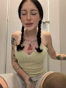 Stripchat Live Porn of Melissa_crazy
