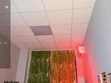 Stripchat Live Porn of FlexyFox