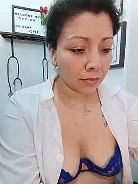 Stripchat Free Live Porn of SARA_21-
