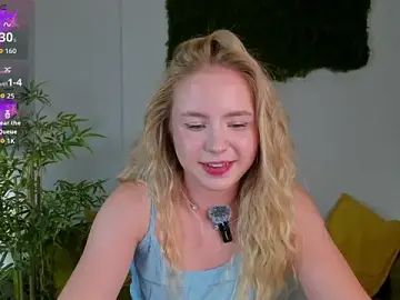Stripchat Live Sex Cam of Linda__Bloom