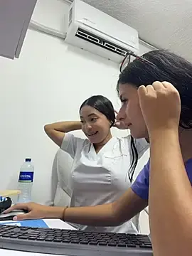 Stripchat Free Live Porn of Mia_Alanna