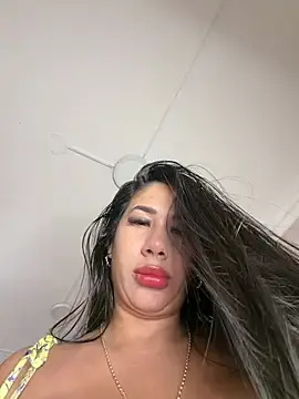 Stripchat Nude Webcam of kiim_taaylor