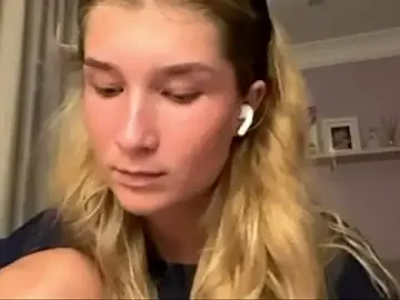 Stripchat Watch Live Sex Cams of MyraCadoff