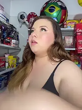 Stripchat Live Sex Cam of kitty__pinnk