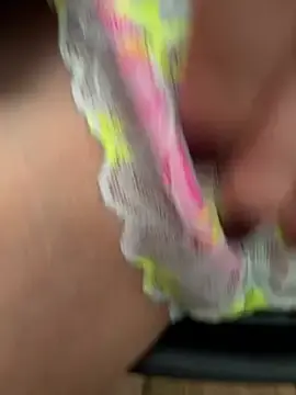 Stripchat Sex Cam of secretly_masturbating