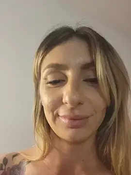 Stripchat Free Porn Cam of SofiaLace