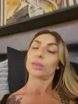 Stripchat Free Porn Cam of SofiaLace