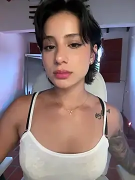 Stripchat Nude Webcam of Ale_Lewis