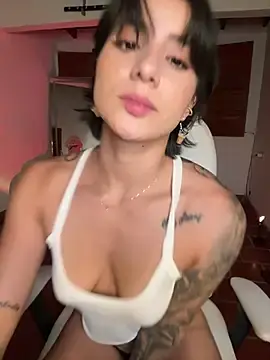 Stripchat Nude Webcam of Ale_Lewis