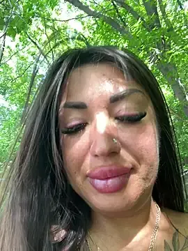 Stripchat Watch Live Sex Cams of RuslanaXX