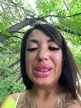 Stripchat Nude Webcam of RuslanaXX