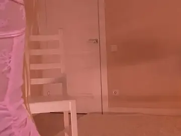 Stripchat Free Porn Cam of Miablueye
