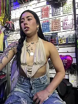 Stripchat Free Porn Cam of dalila_25x