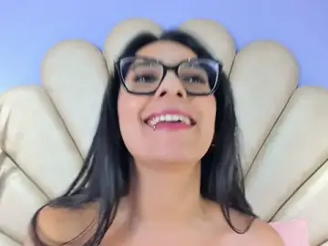 Stripchat Live Sex Cam of Isis_Osman
