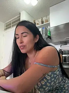Stripchat Sex Cam of areviklusine1
