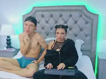 Stripchat Free Porn Cam of CherryAndDax