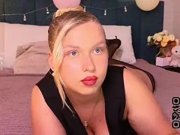 Stripchat Adult Webcams of angelic_coy
