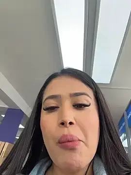 Stripchat Free Porn Cam of Sara_fun
