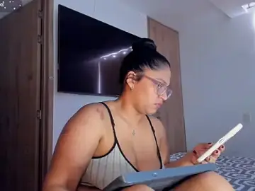 Stripchat Free Live Porn of iriss_25