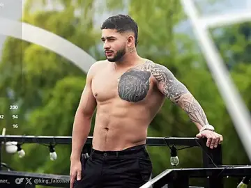 Stripchat Best live sex cam show of king_falconer