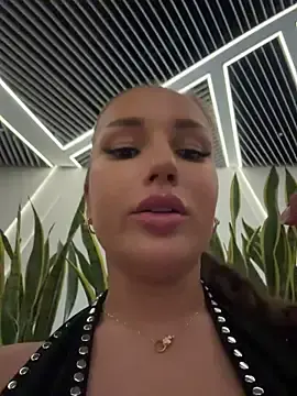 Stripchat Watch Live Sex Cams of Syka0001