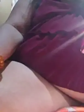 Stripchat Nude Webcam of Huge_mama69