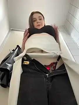 Stripchat Live Sex Cam of Ttixmila