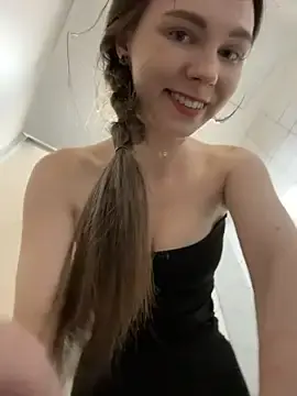 Stripchat Live Sex Cam of Ttixmila